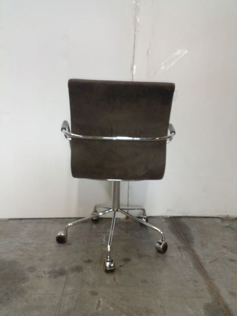 Meeting Chairs | FIL Furniture