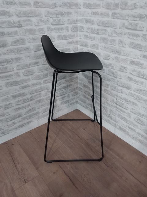 Bar Stools | FIL Furniture