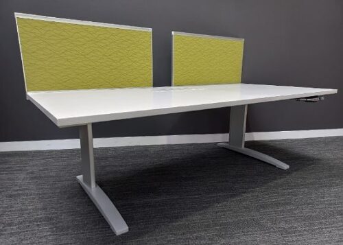 Modern Office Desk | FIL Furniture