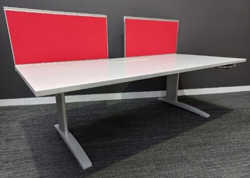 Modern Office Desk | FIL Furniture