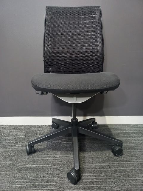Ergonomic Office Chair | FIL Furniture