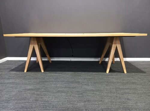Meeting Table | FIL Furniture