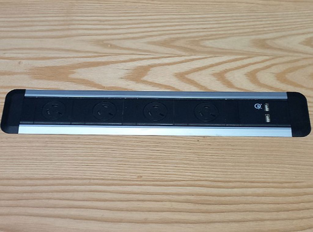 Meeting Table | FIL Furniture