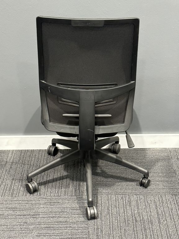 Ergonomic Office Chair | FIL Furniture