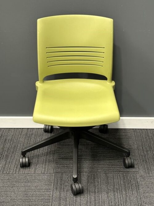 Trendy Office Chair | FIL Furniture