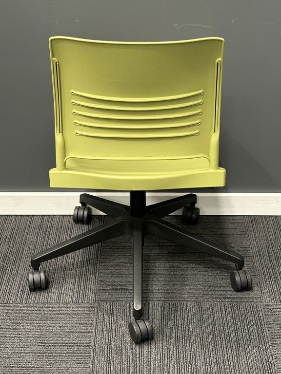 Trendy Office Chair | FIL Furniture