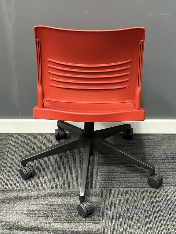 Trendy Office Chair | FIL Furniture