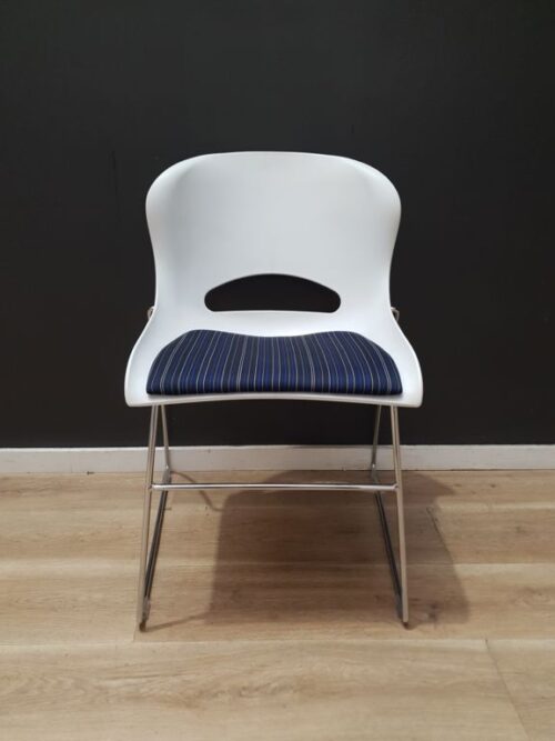 Meeting Chairs | FIL Furniture
