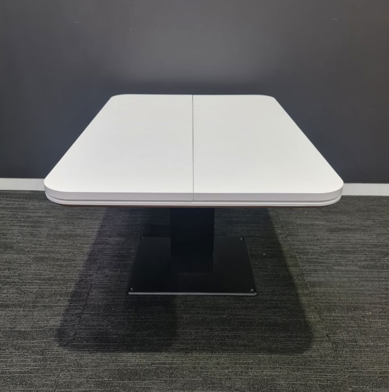 Meeting Table | FIL Furniture